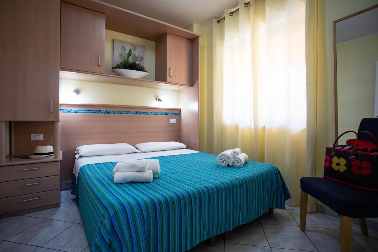 Hotel Residence Riviera Calabra ザンブローネ エクステリア 写真