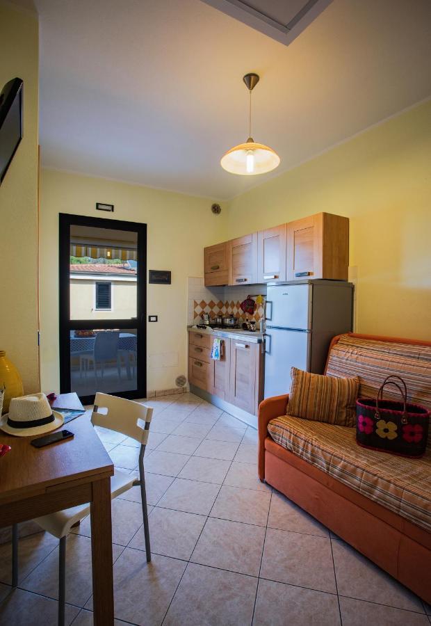 Hotel Residence Riviera Calabra ザンブローネ エクステリア 写真
