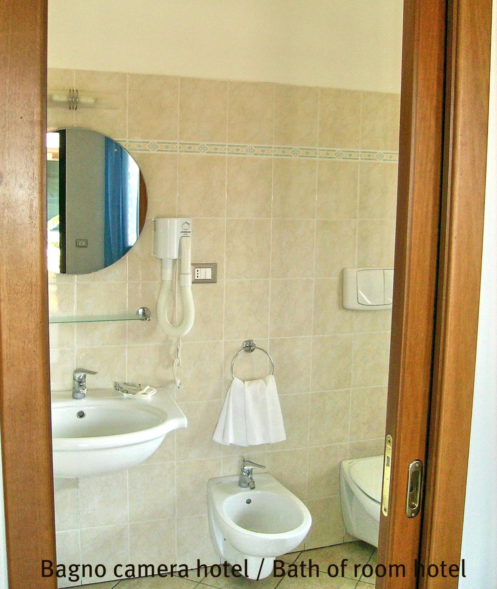 Hotel Residence Riviera Calabra ザンブローネ エクステリア 写真